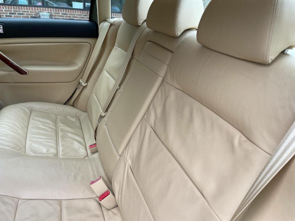 2003 Volkswagen Passat Image 20