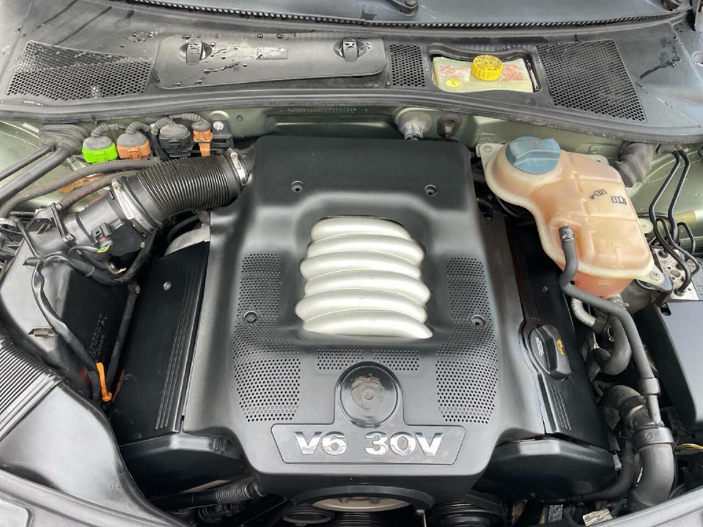 2003 Volkswagen Passat Image 28