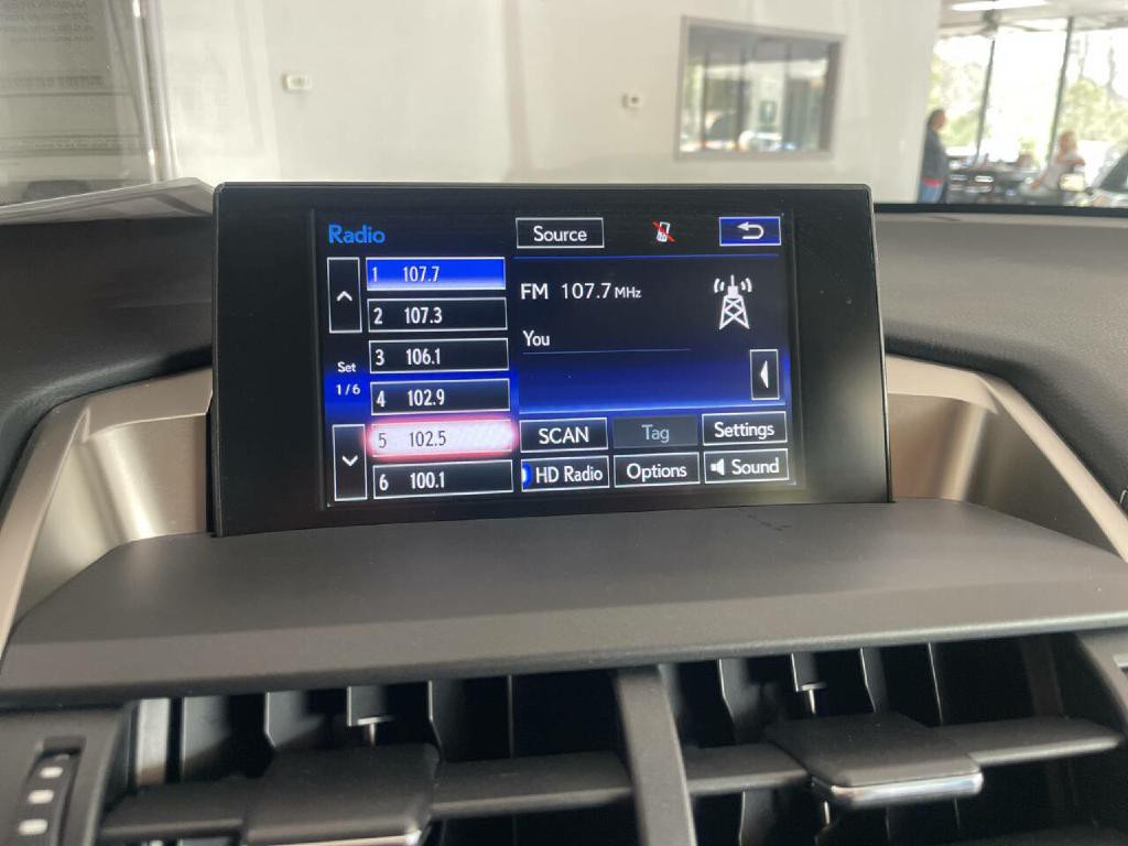 2015 Lexus NX 200t Image 18