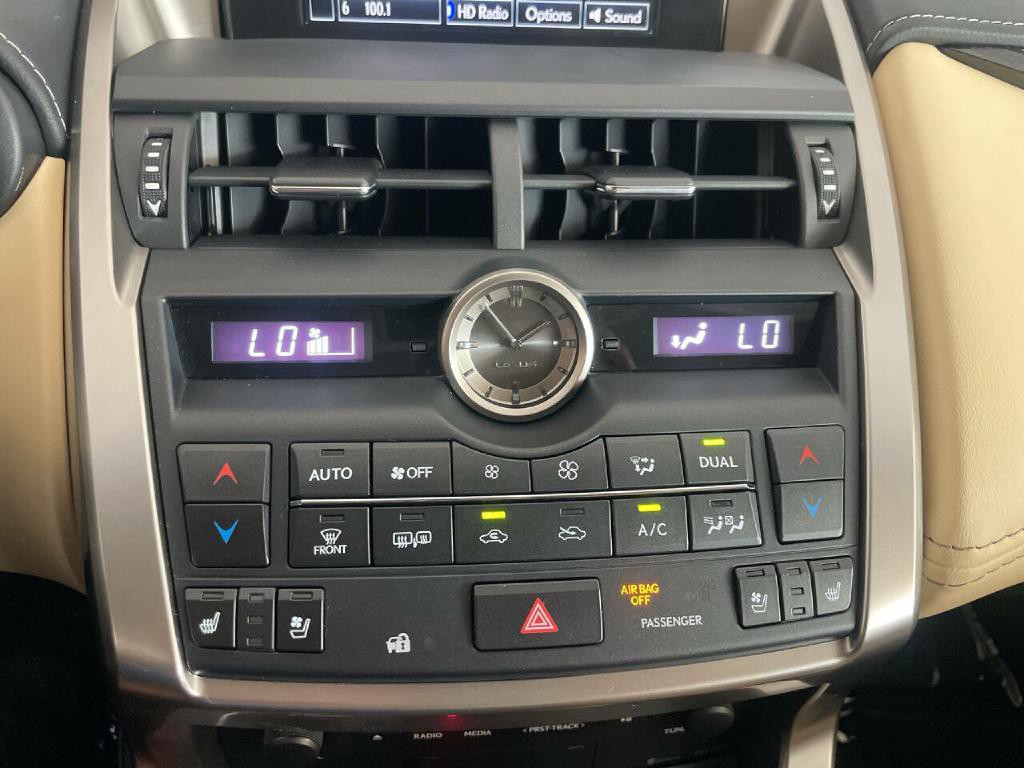 2015 Lexus NX 200t Image 20