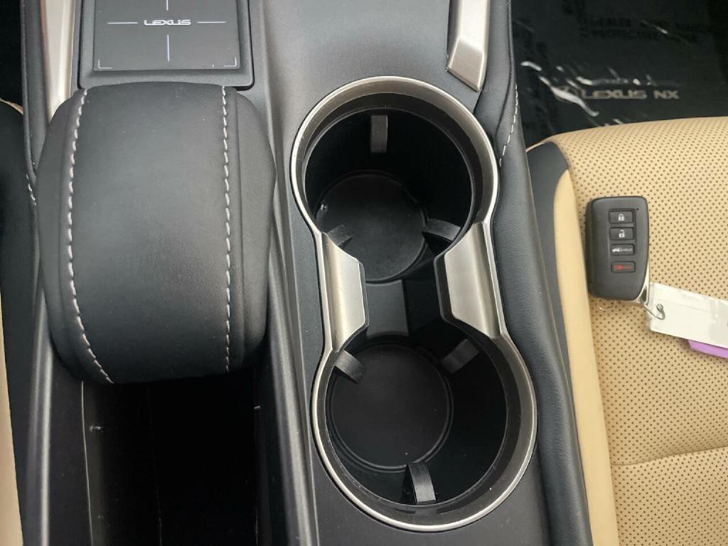 2015 Lexus NX 200t Image 23