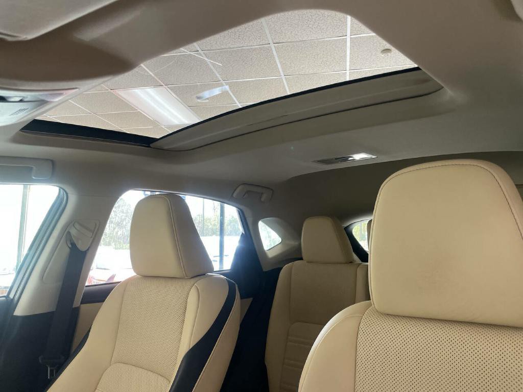 2015 Lexus NX 200t Image 24