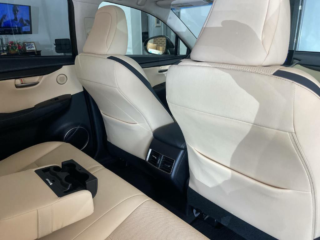 2015 Lexus NX 200t Image 28