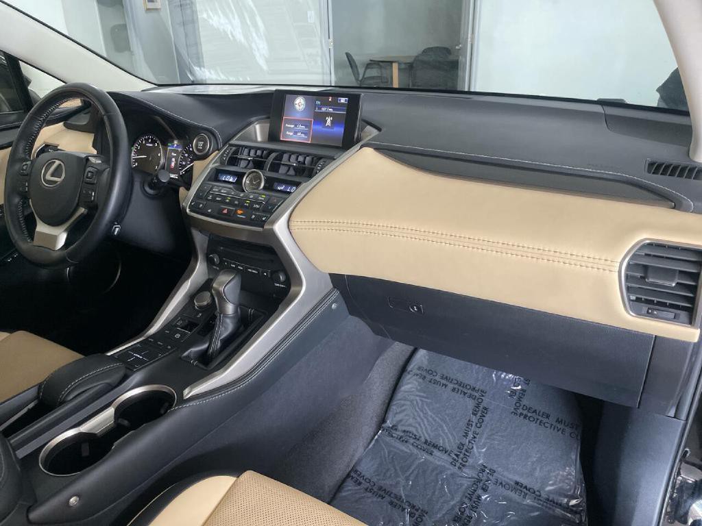 2015 Lexus NX 200t Image 30