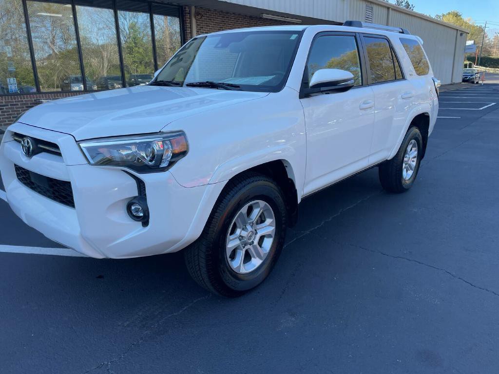 2021 Toyota 4Runner Image 2