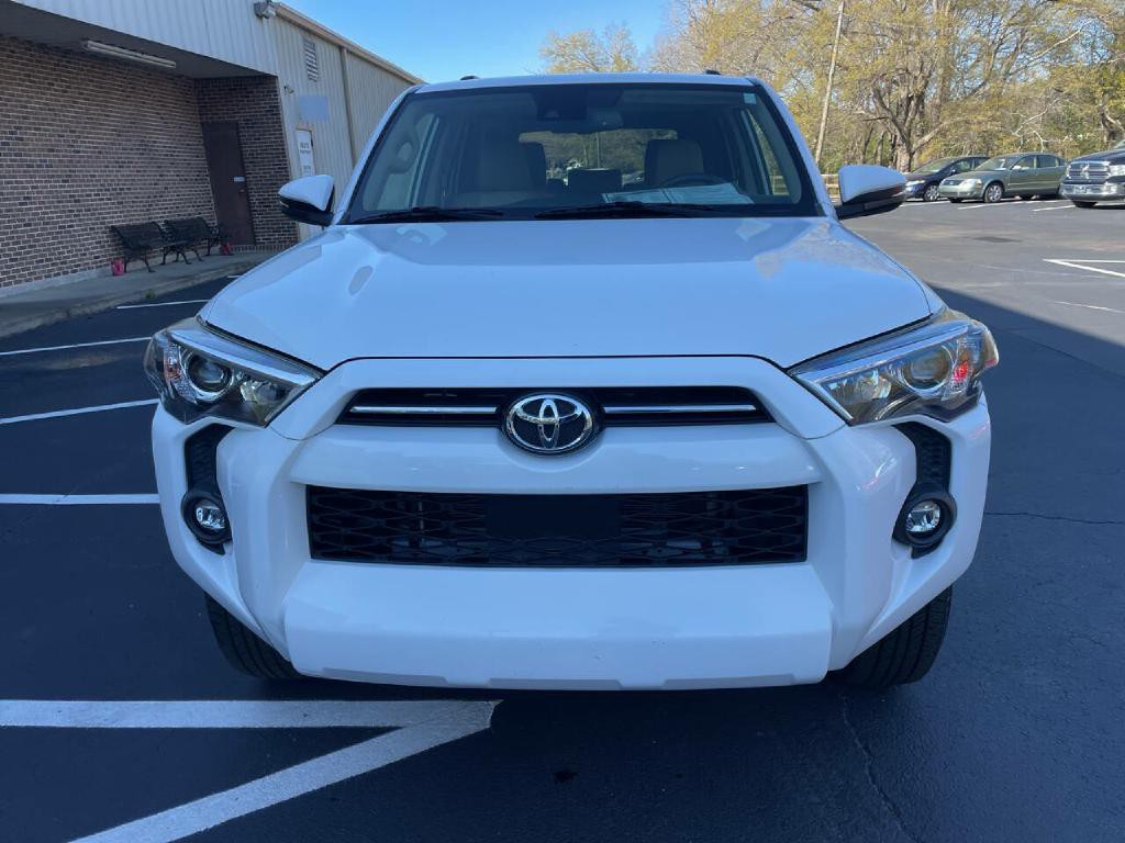 2021 Toyota 4Runner Image 3