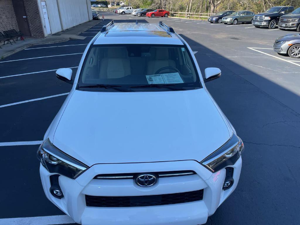 2021 Toyota 4Runner Image 10
