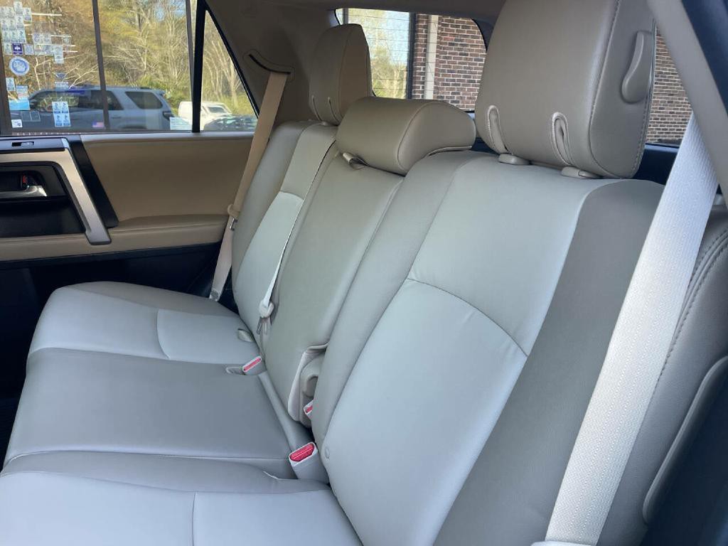 2021 Toyota 4Runner Image 29