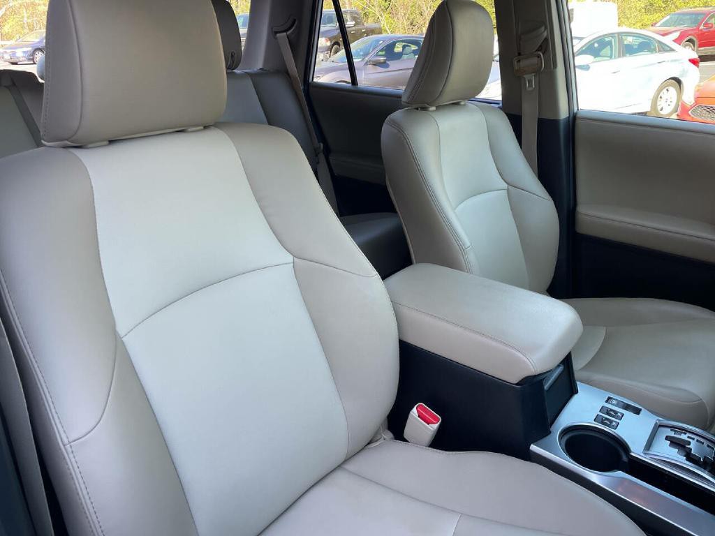 2021 Toyota 4Runner Image 37