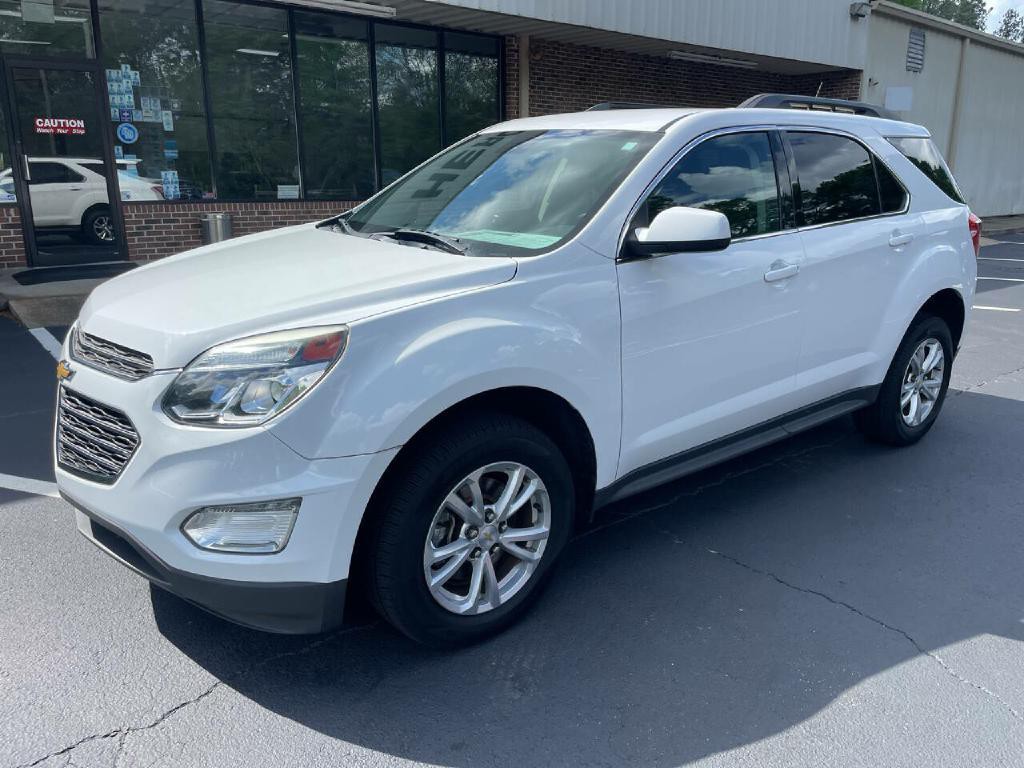 2017 Chevrolet Equinox Image 2