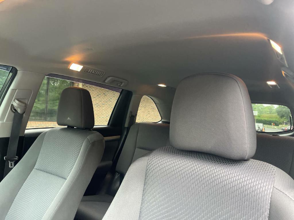 2016 Toyota Highlander Image 18