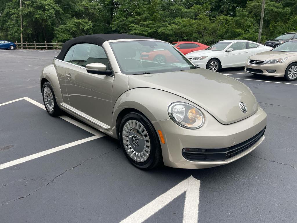 2016 Volkswagen Beetle Image 4