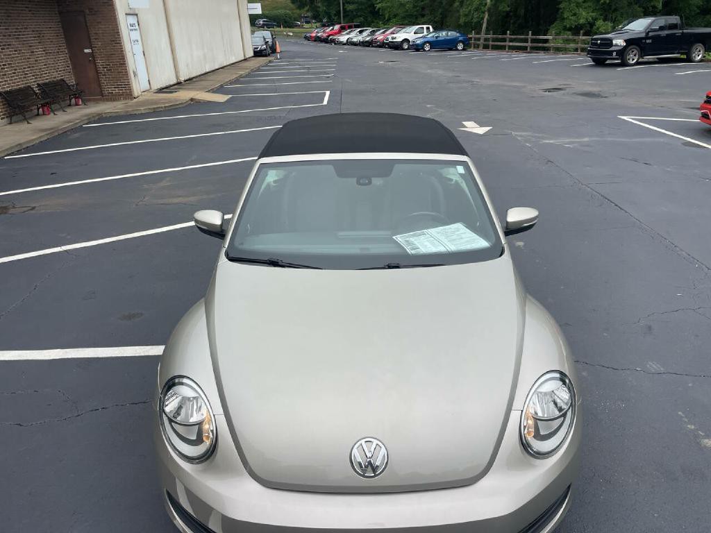 2016 Volkswagen Beetle Image 10