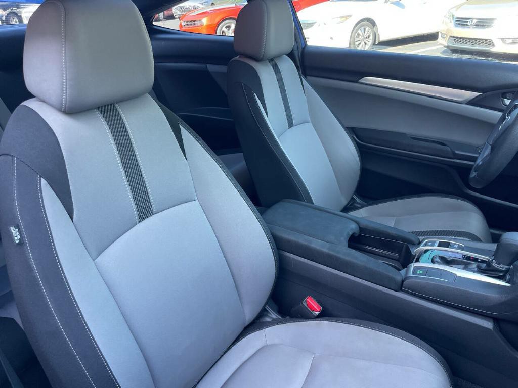 2017 Honda Civic Image 24