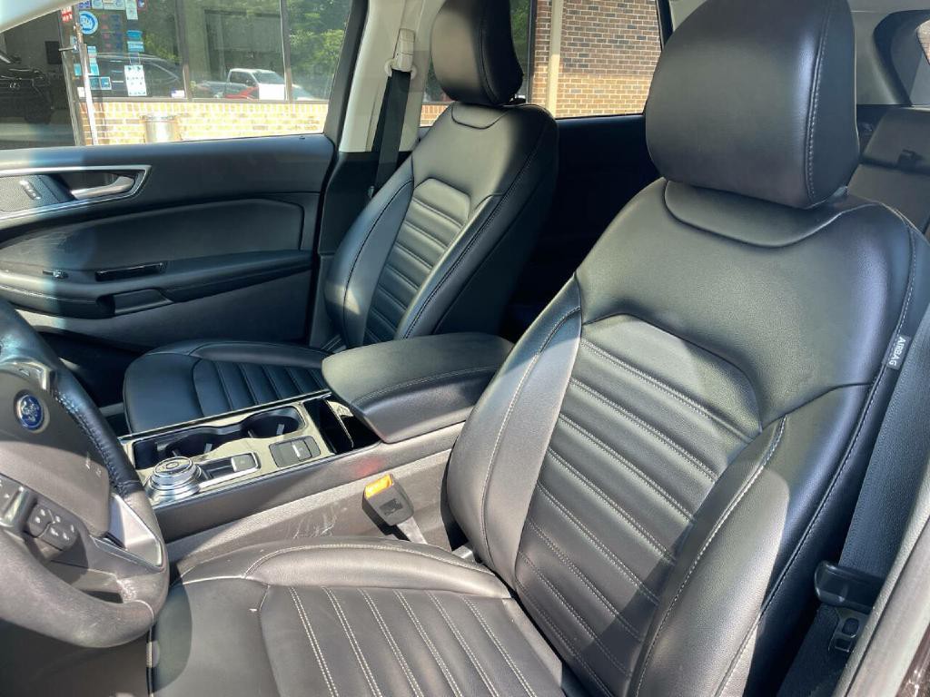 2019 Ford Edge Image 11