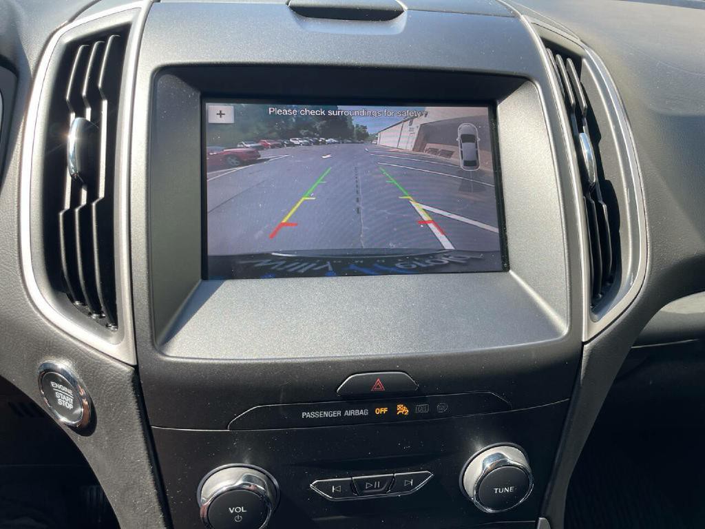 2019 Ford Edge Image 19