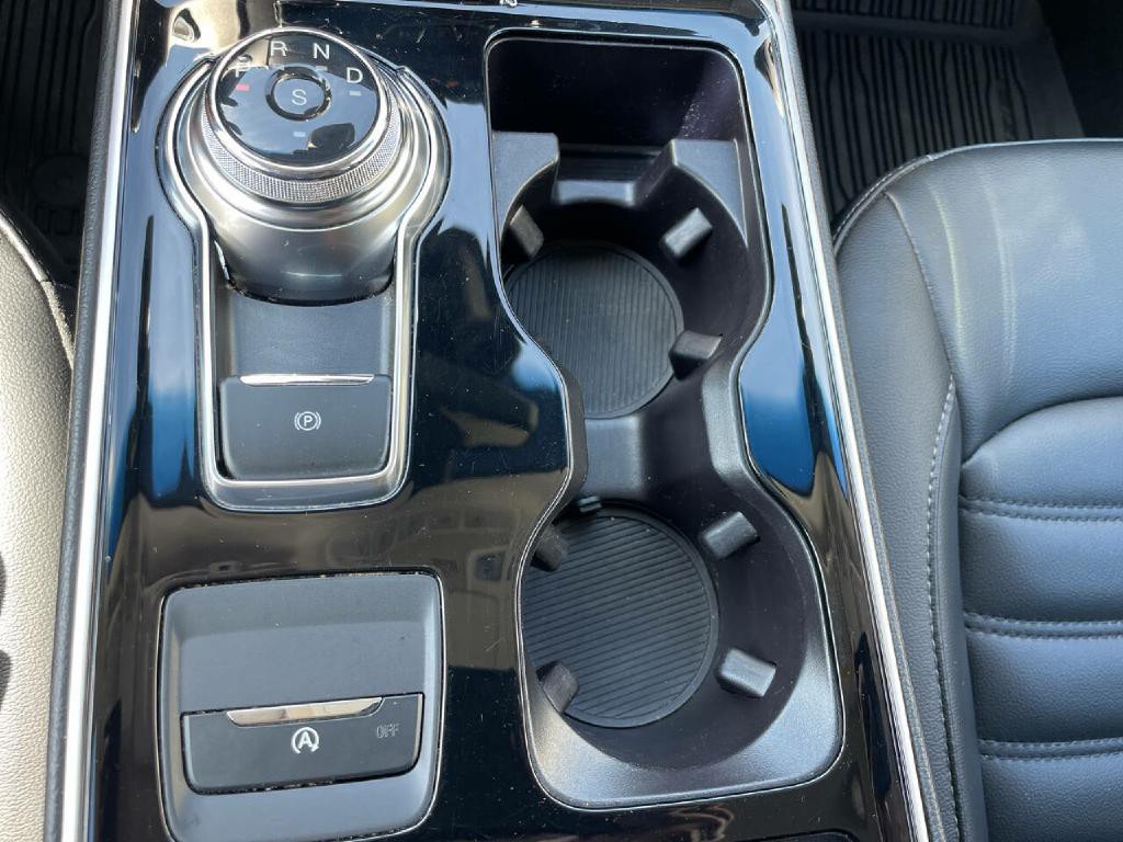 2019 Ford Edge Image 20