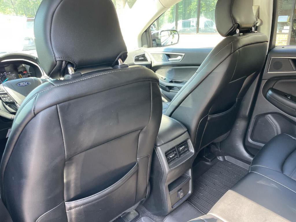 2019 Ford Edge Image 27