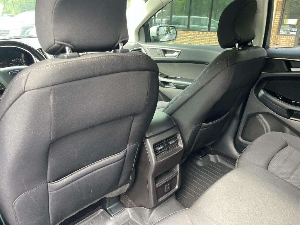 2017 Ford Edge Image 24