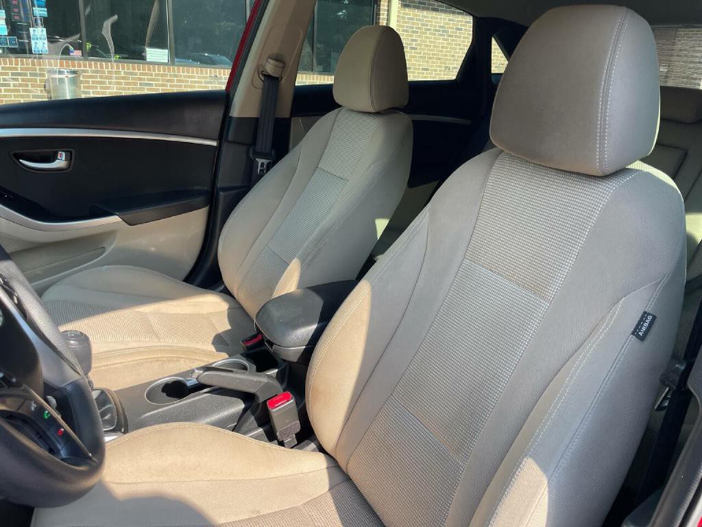 2016 Hyundai Elantra Image 10