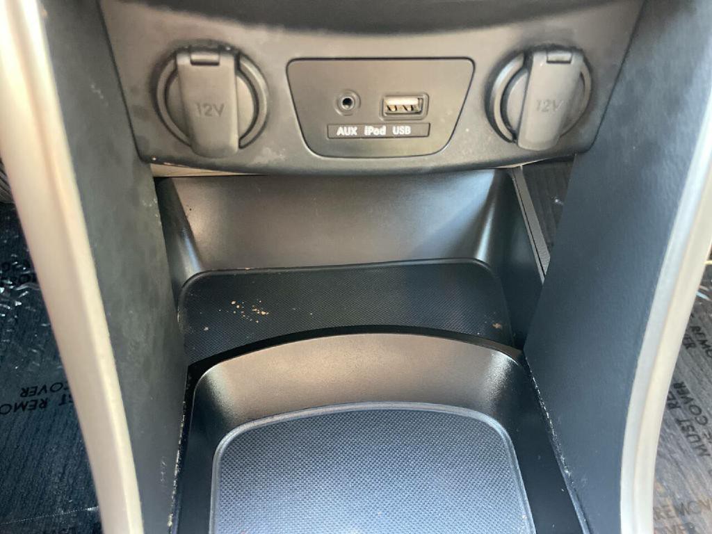 2016 Hyundai Elantra Image 14