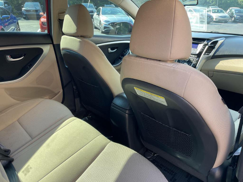 2016 Hyundai Elantra Image 22