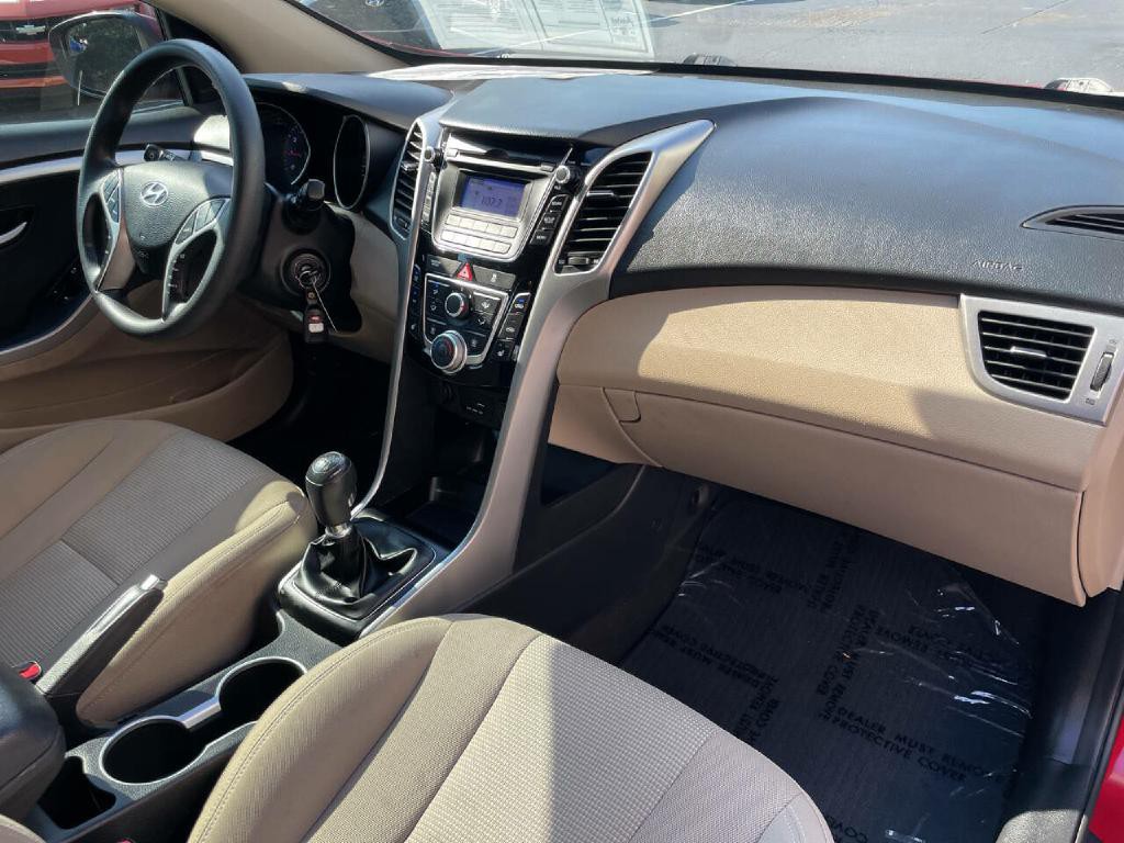 2016 Hyundai Elantra Image 23