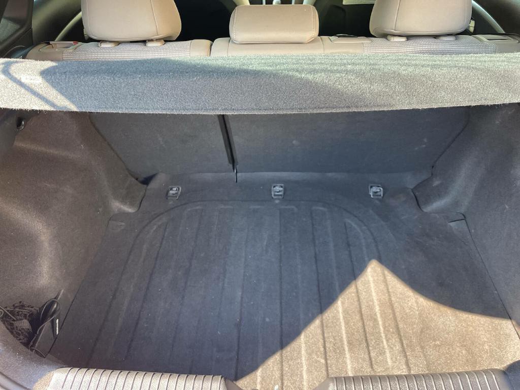2016 Hyundai Elantra Image 24