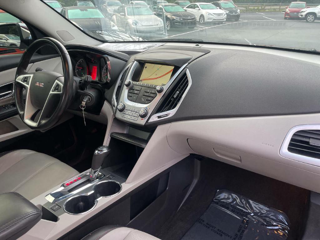 2017 GMC Terrain Image 28