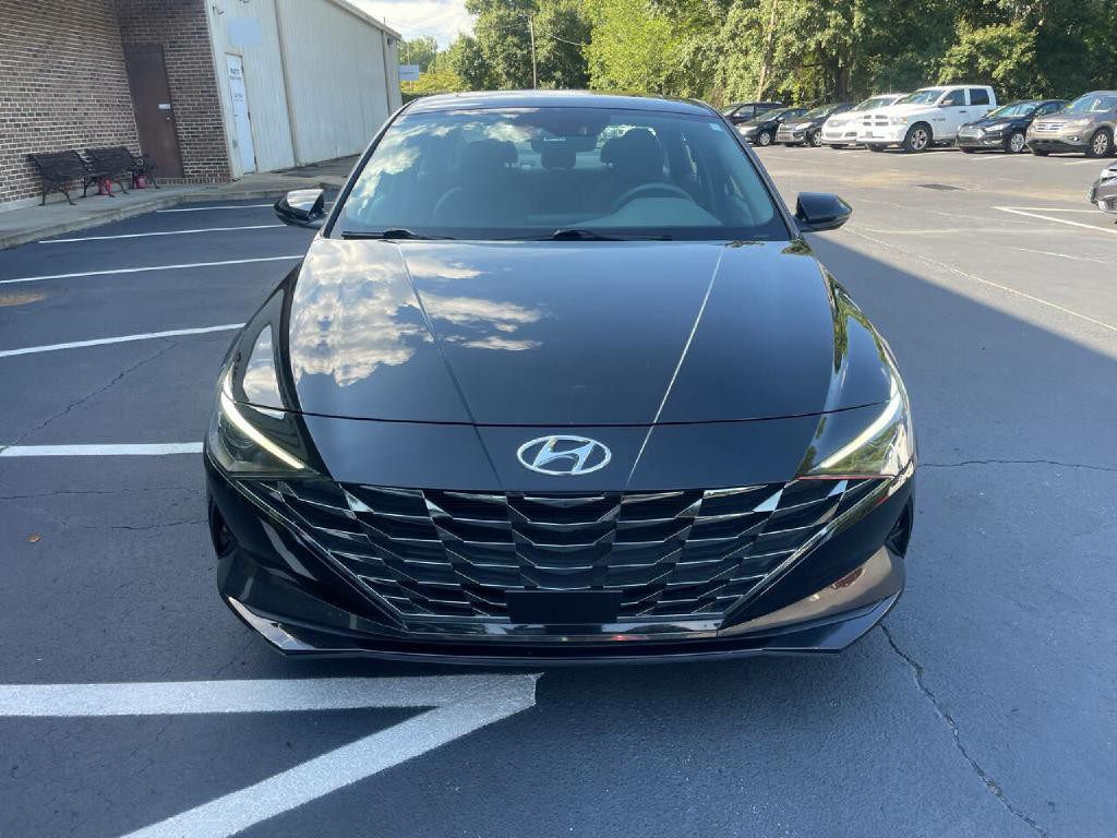 2022 Hyundai Elantra Image 3