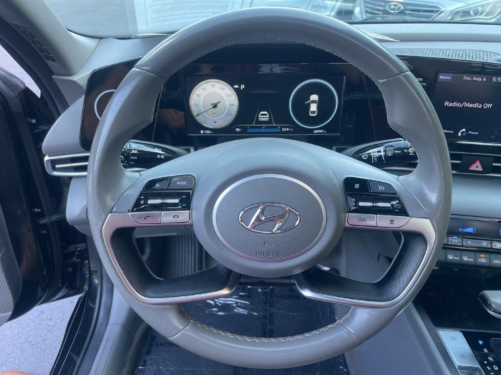 2022 Hyundai Elantra Image 13
