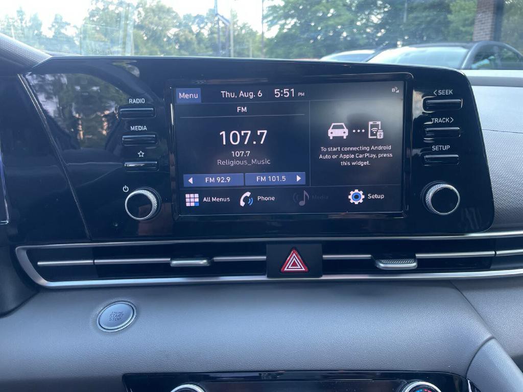 2022 Hyundai Elantra Image 15