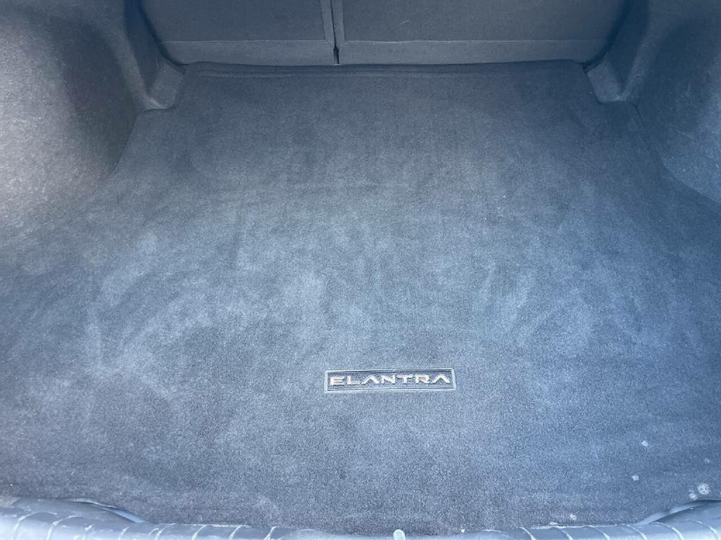 2022 Hyundai Elantra Image 31