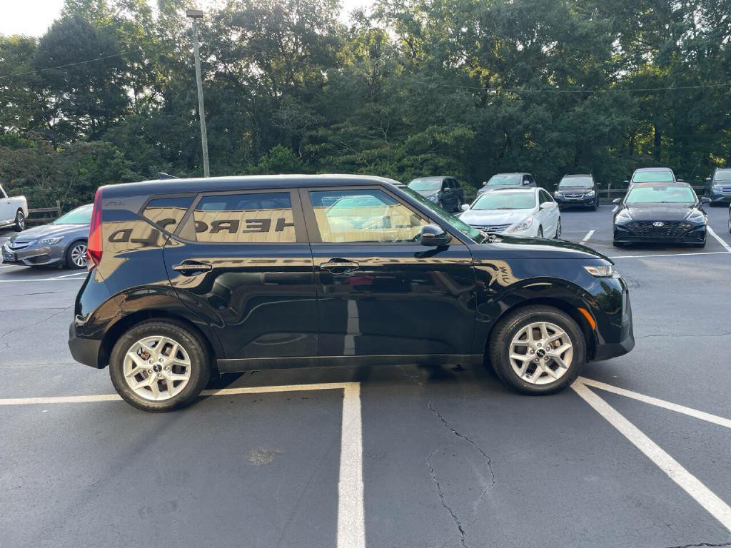 2022 Kia Soul Image 4
