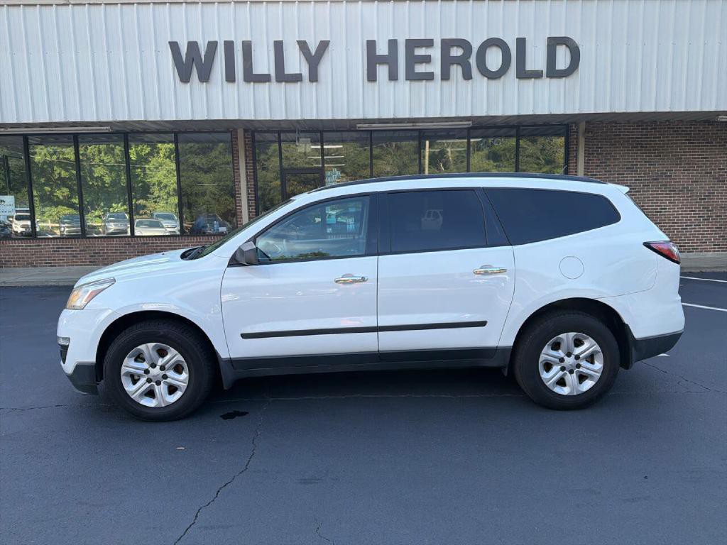 2017 Chevrolet Traverse Image 1