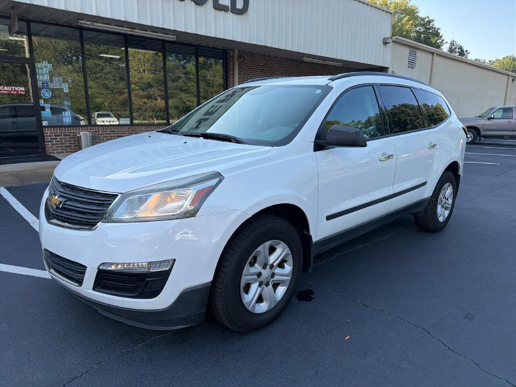 2017 Chevrolet Traverse Image 2
