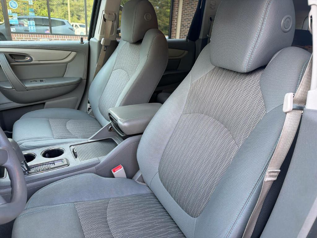 2017 Chevrolet Traverse Image 12