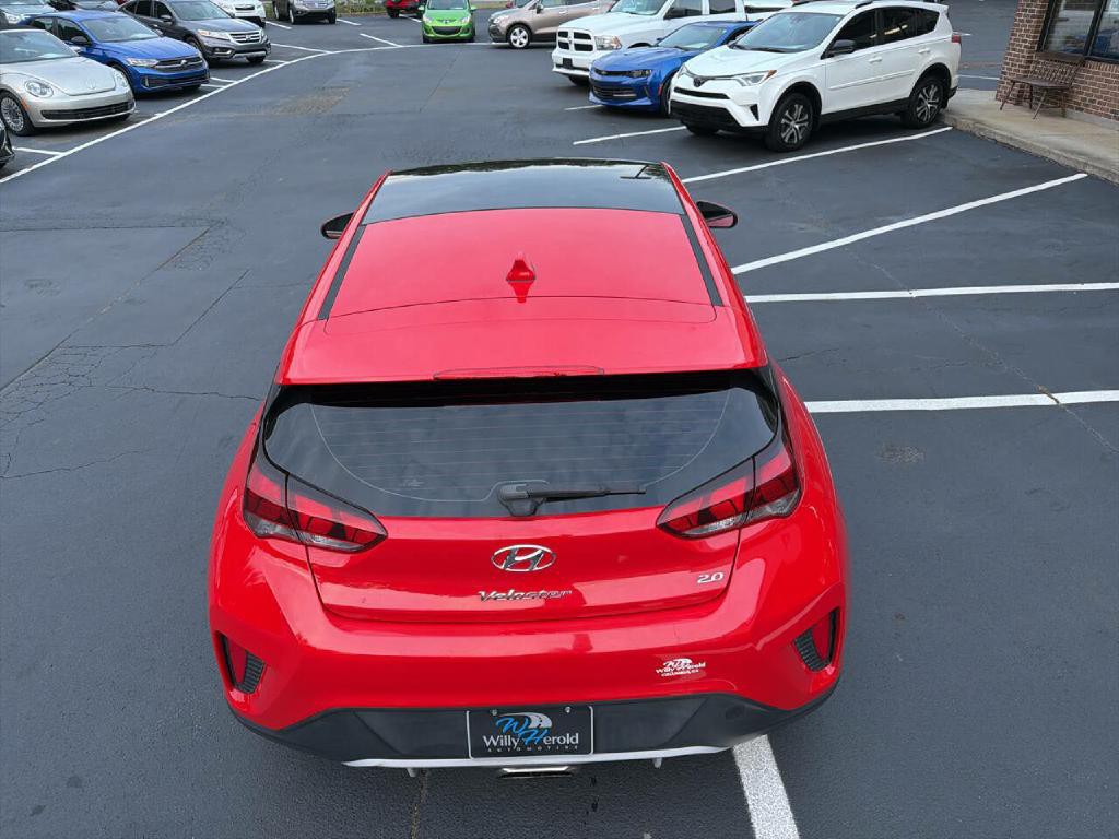 2020 Hyundai Veloster Image 8