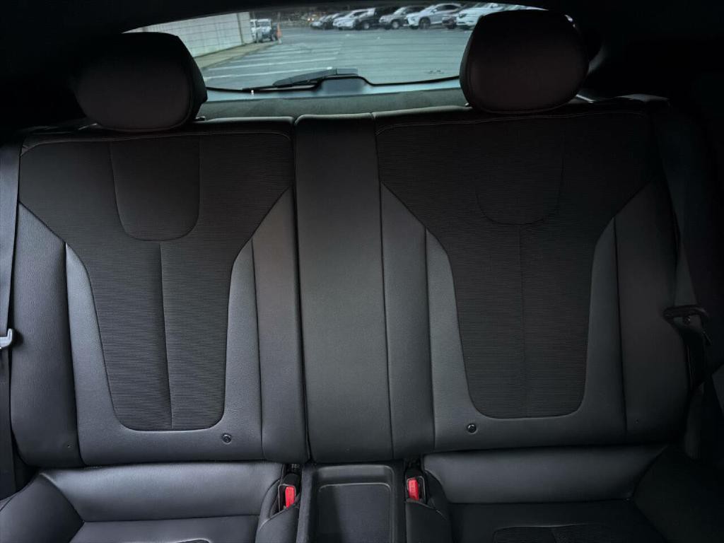 2020 Hyundai Veloster Image 22