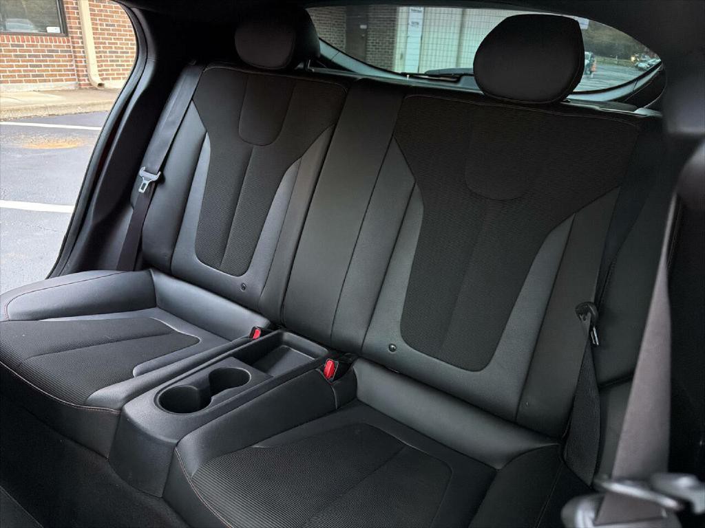 2020 Hyundai Veloster Image 23