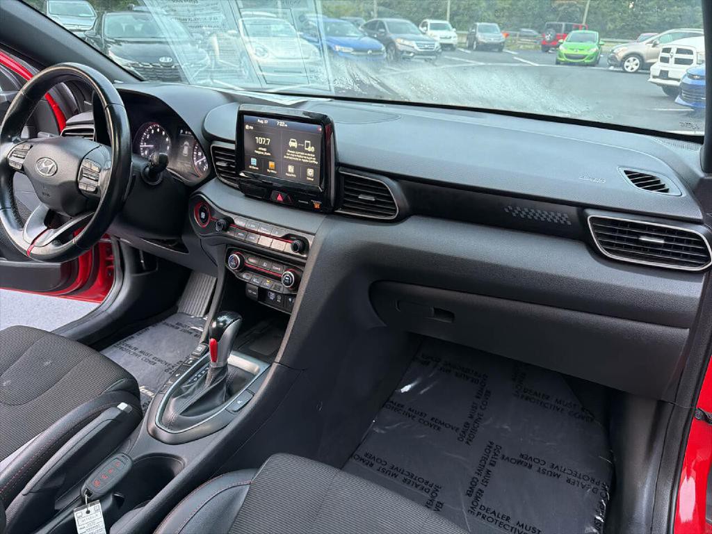 2020 Hyundai Veloster Image 27