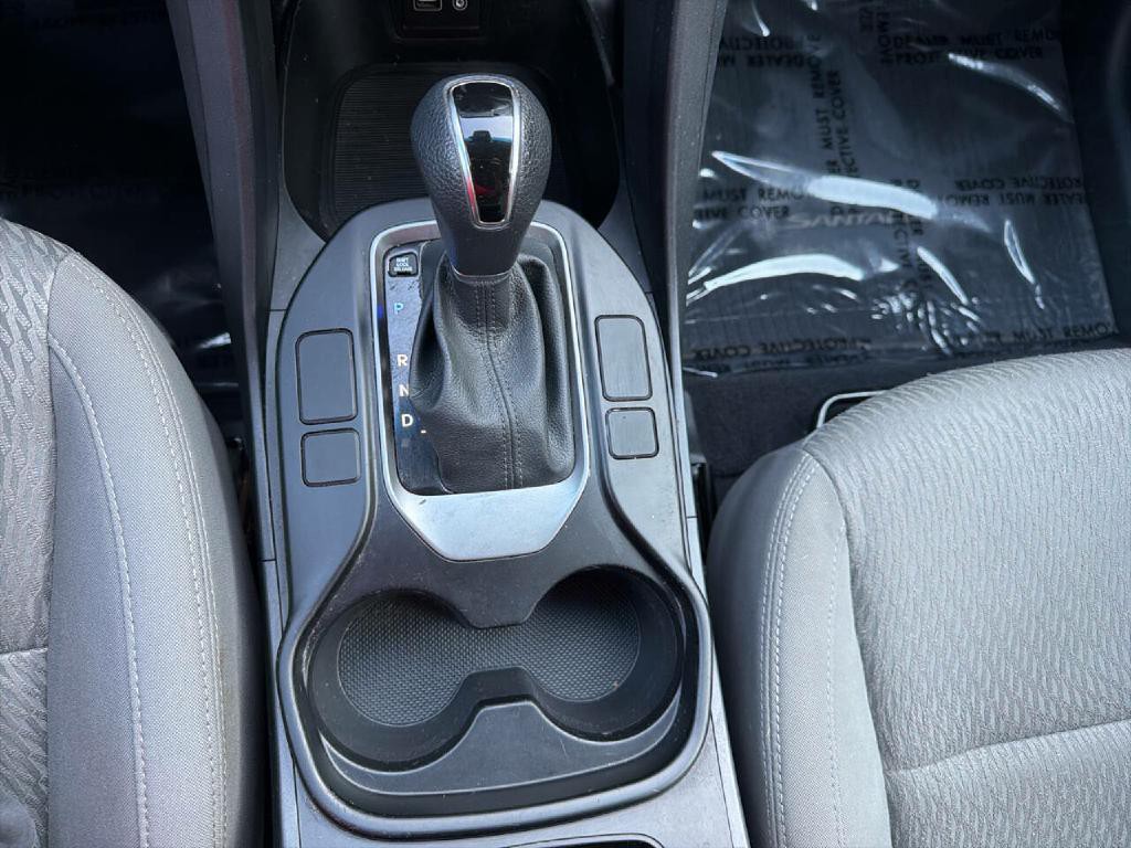 2017 Hyundai Santa Fe Image 19