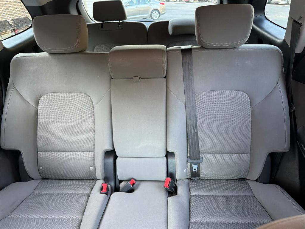 2017 Hyundai Santa Fe Image 21