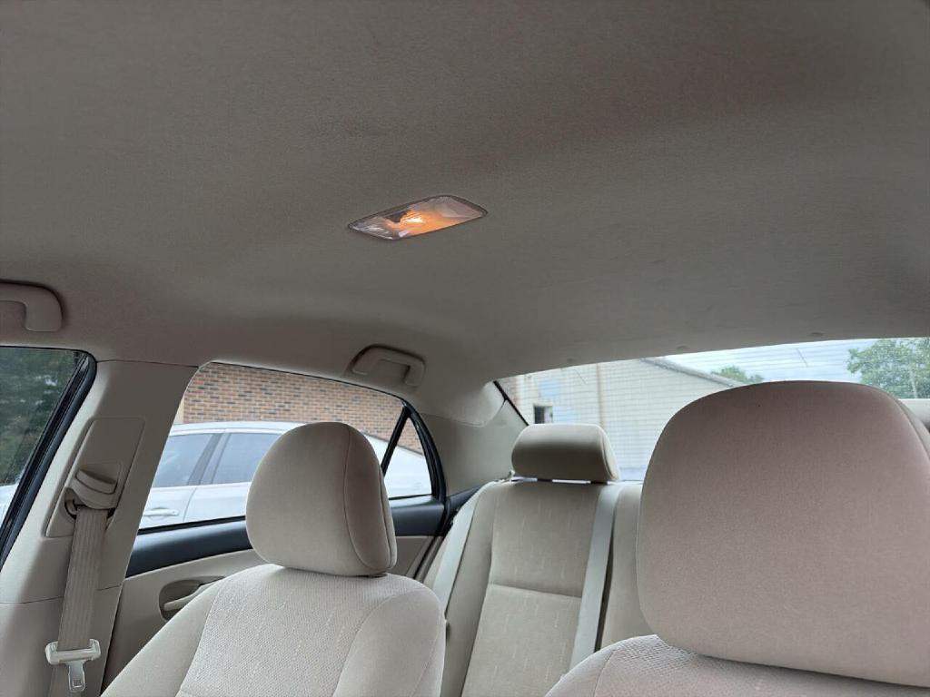 2013 Toyota Corolla Image 18