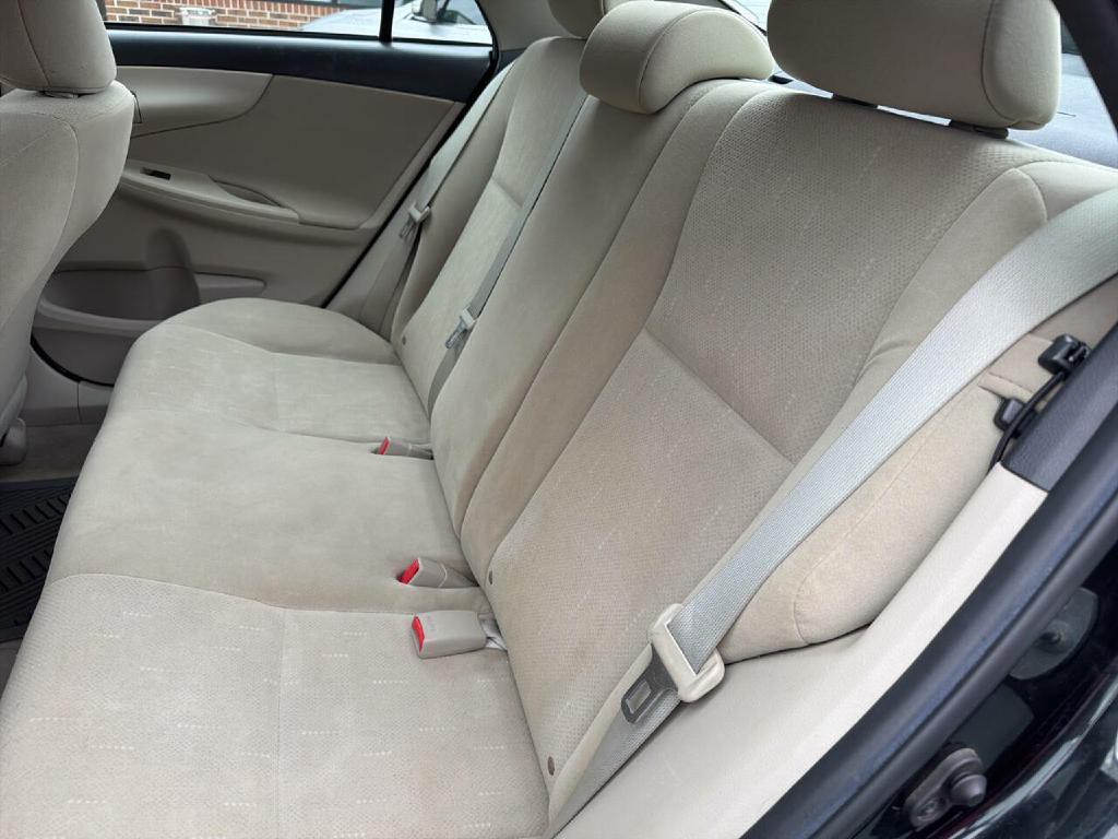 2013 Toyota Corolla Image 20