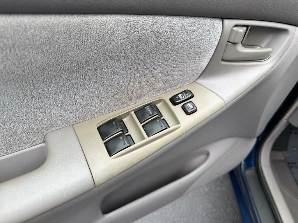 2007 Toyota Corolla Image 11
