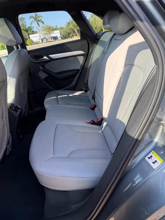 2016 Audi Q3 Image 14