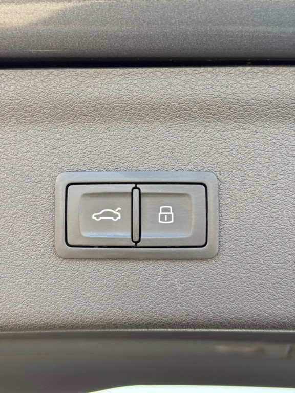 2016 Audi Q3 Image 17