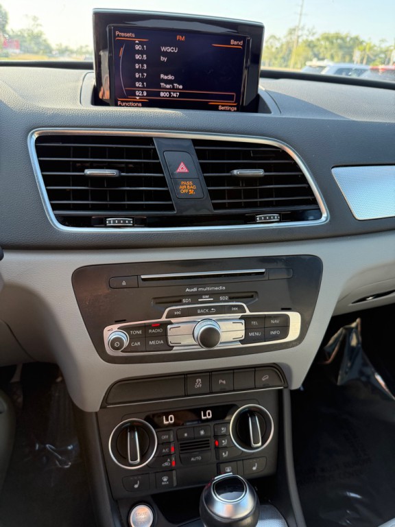 2016 Audi Q3 Image 25