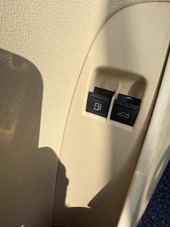 2008 Volkswagen Eos Image 11